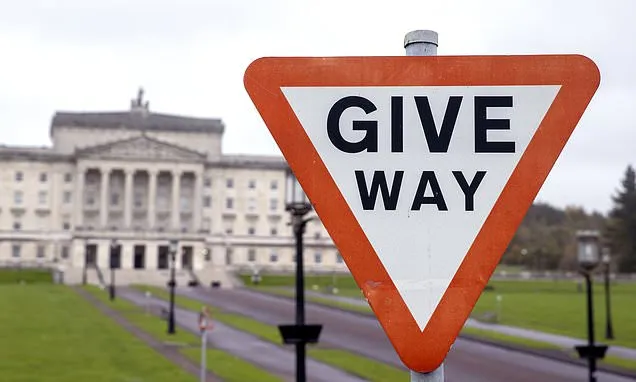 War of words 'unsettling the Executive´, says former minister