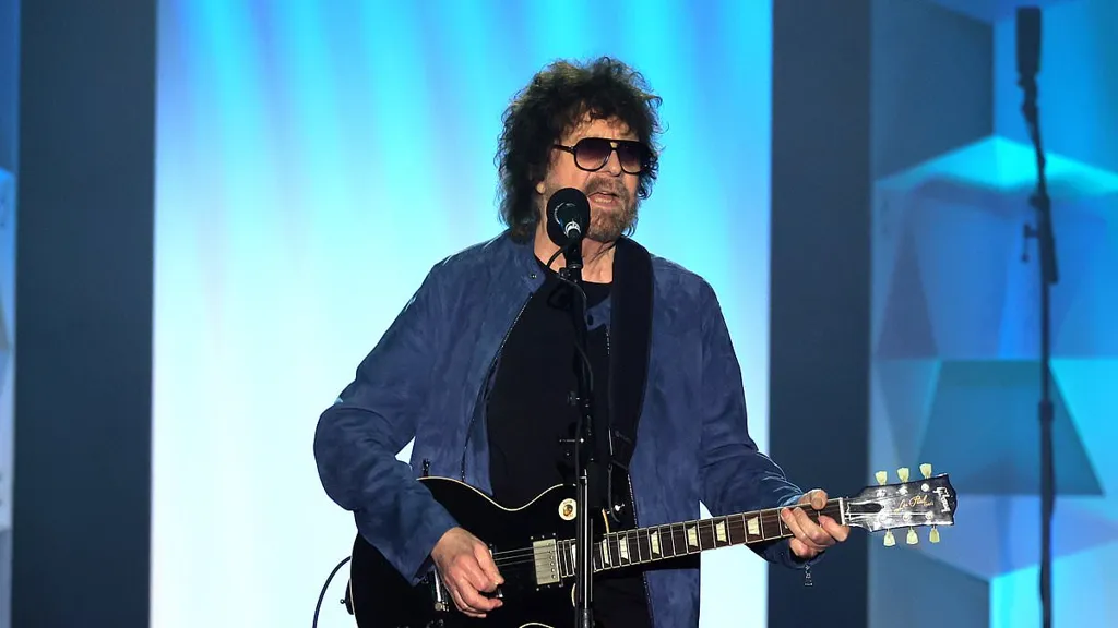 Jeff Lynne forced to cancel final Electric Light Orchestra show at BST