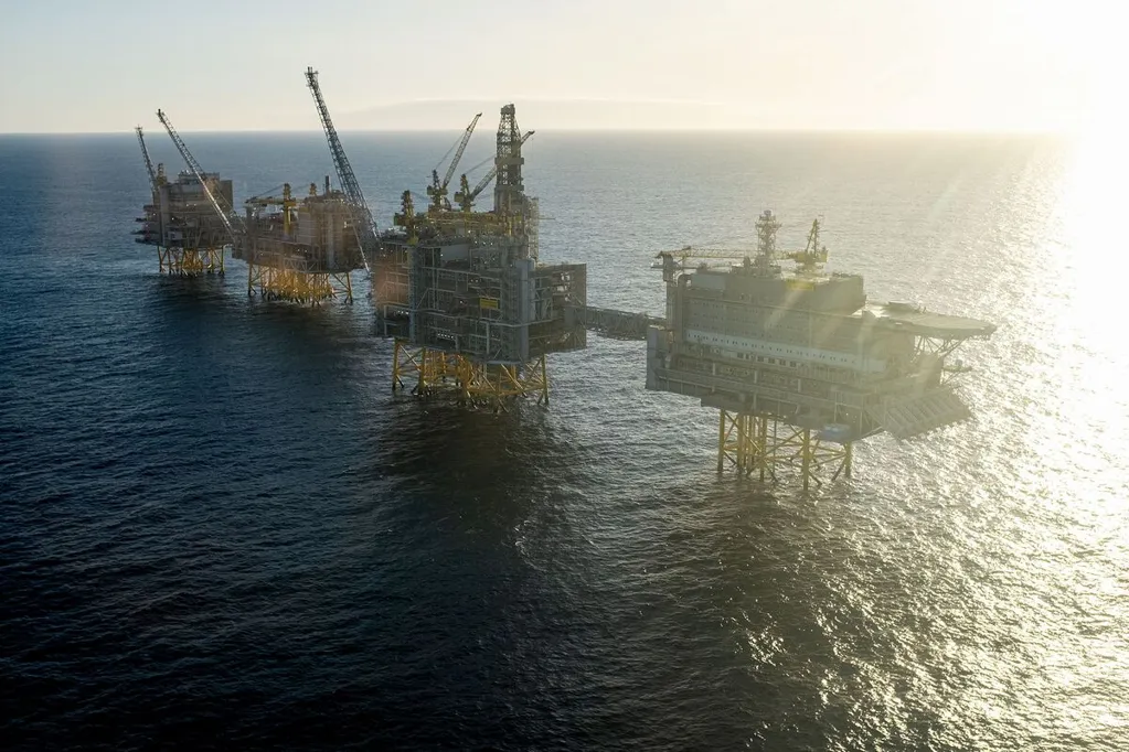 UK Holds Talks With Oil and Gas Producers on Ending Windfall Tax