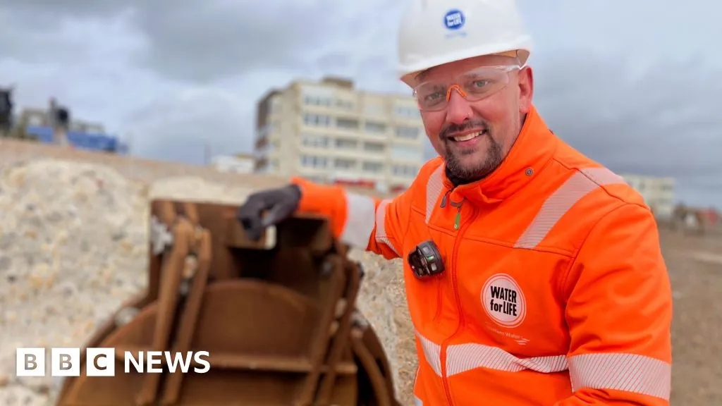 Misplumbed flats in Worthing are pumping sewage into sea - water firm