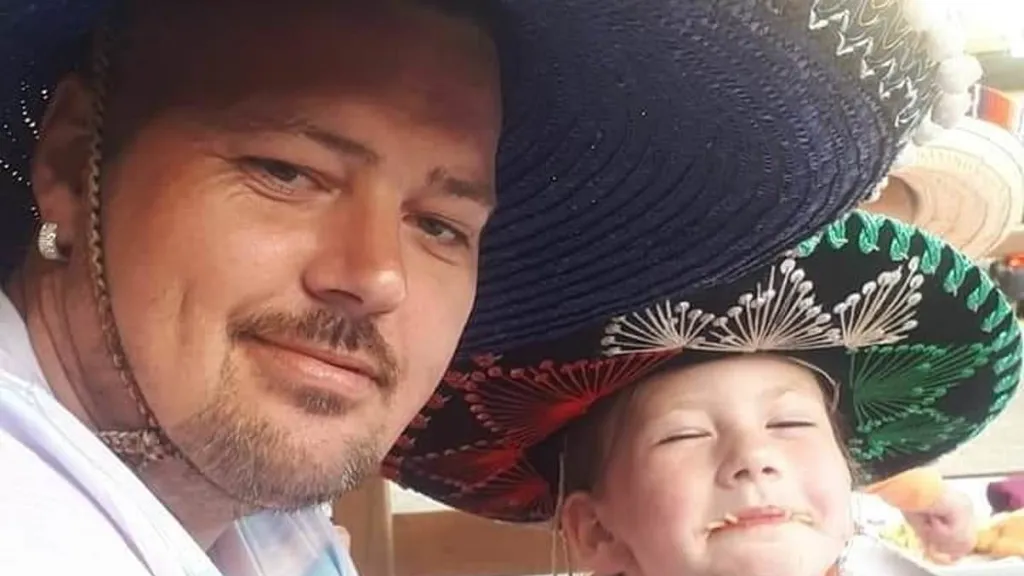 Father-of-3 suffered 2 uncomfortable symptoms - he died 4 months later