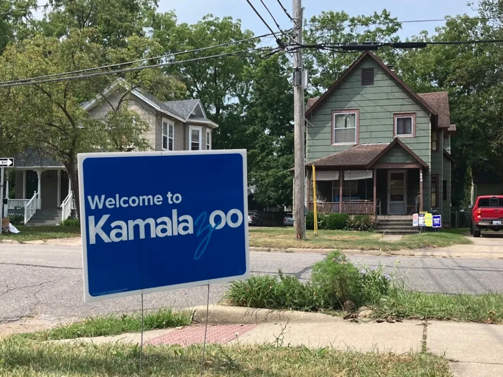 'An air of excitement': Fans hyped for Kamala Harris, Michelle Obama Kalamazoo rally