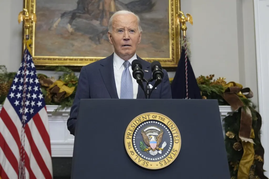 Biden Pledges US Support for Syria, Its Neighbors After Collapse of Assad Regime