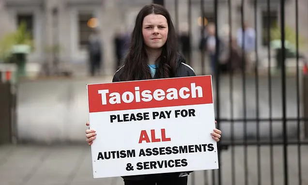 Teenage campaigner describes shortage of AON therapists as a 'myth´