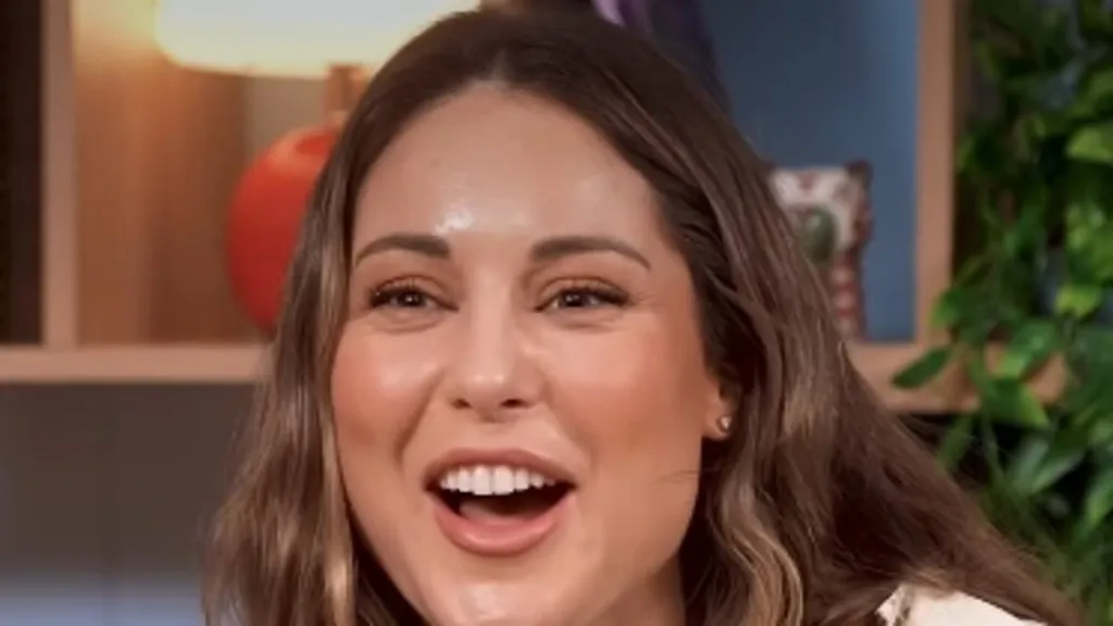 Louise Thompson's DAD reacts to iconic Made In Chelsea bridge scene