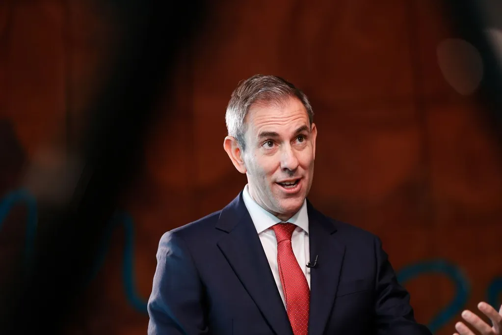 Australia to Tackle 'Unacceptable' Housing Market, Chalmers Says