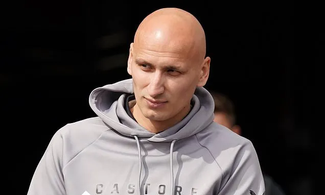 Jonjo Shelvey: 'England is full of scumbags'