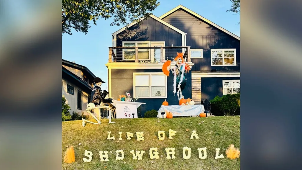 Woman's Taylor Swift Halloween display goes viral