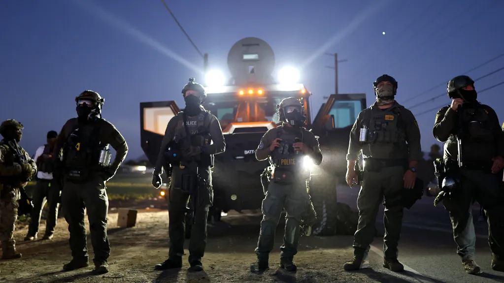 Judges Keep Restrictions on Los Angeles Immigration Arrests