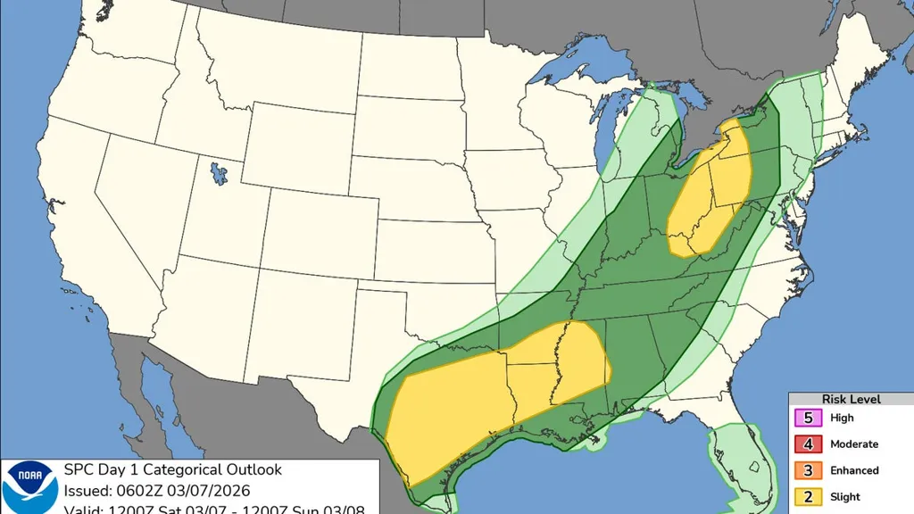 8 dead in severe storms, tornadoes; forecast warns of more danger