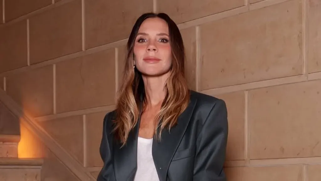 Victoria Beckham says her children should behave 'appropriately'