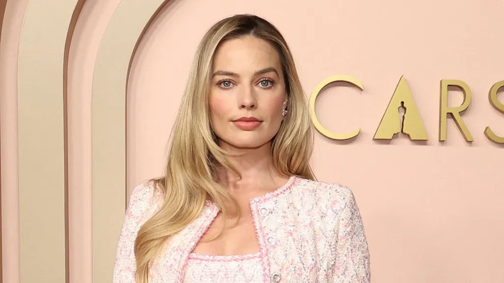 Margot Robbie in talks to be in Attack Of The Fifty Foot Woman remake