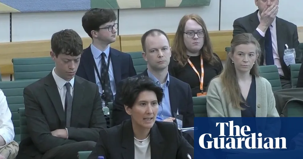 Olly Robbins refused to hand Mandelson vetting summary to Cabinet Office, says Cat Little