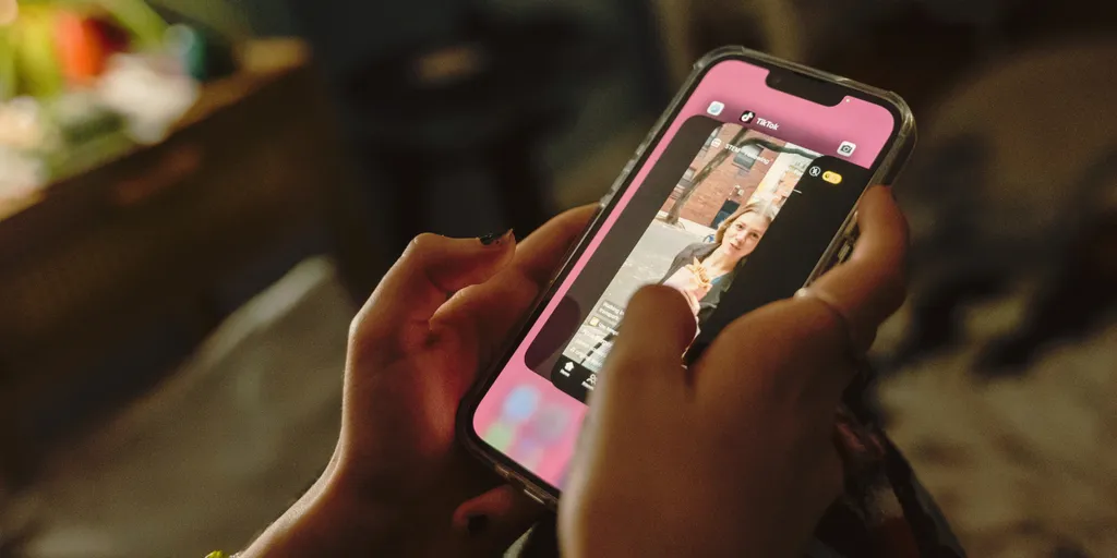 Children are at risk of forming romantic bonds with AI chatbots, experts warn