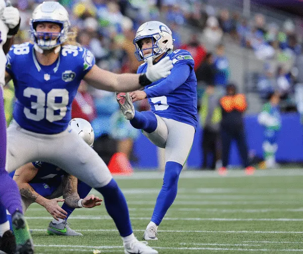 Seahawks shut down Vikings, move back into tie atop NFC West