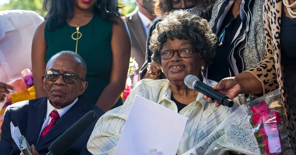 Claudette Colvin, civil rights champion arrested for not giving up bus seat in Alabama, dies at 86