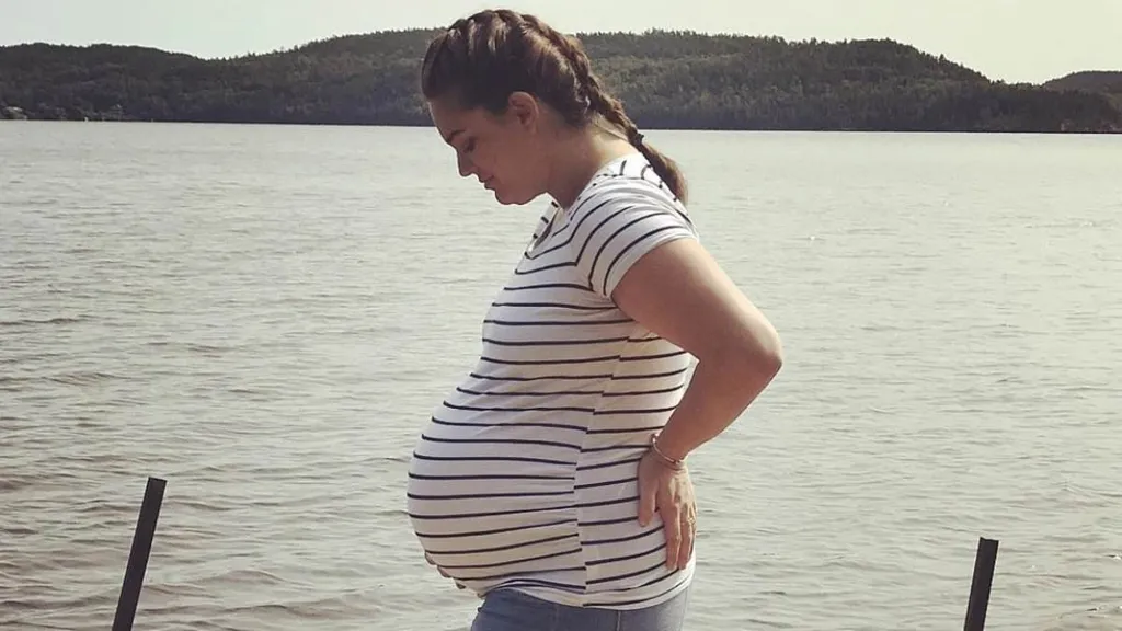 I've been a surrogate five times... why I'm addicted to carrying kids
