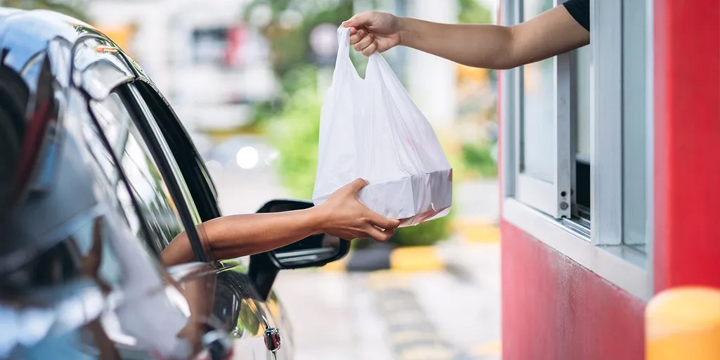 Customer threatens to kill fast-food workers during heated dispute: 'She wanted her money back'