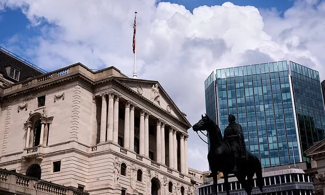 Gilt sell off deepens after worse than expected public finance data