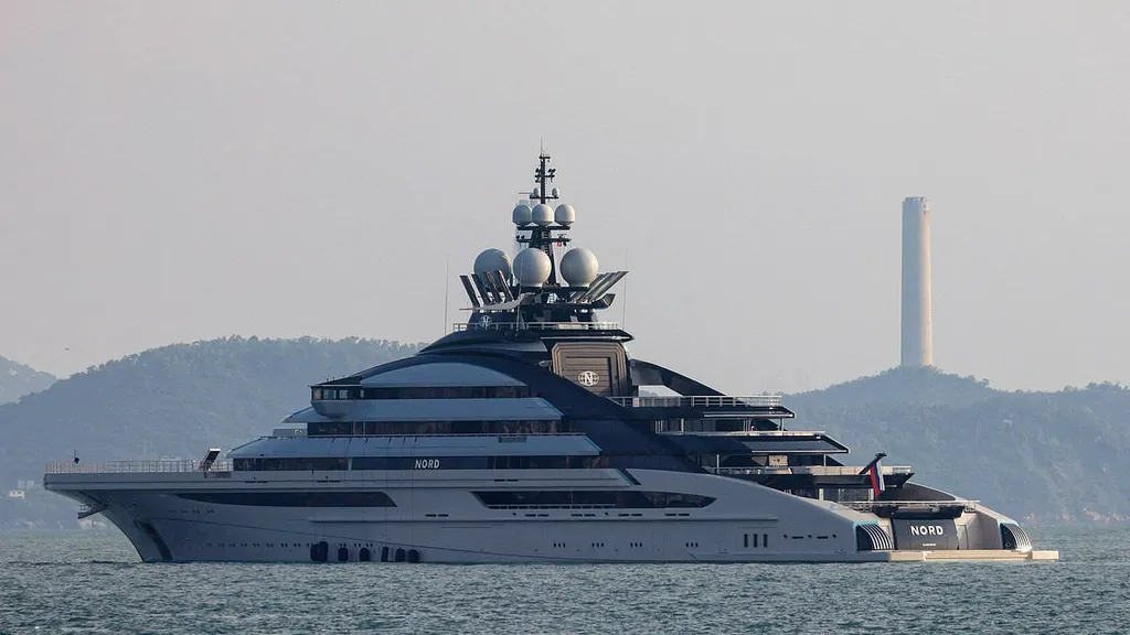 Superyacht linked to Russian billionaire passes through Strait