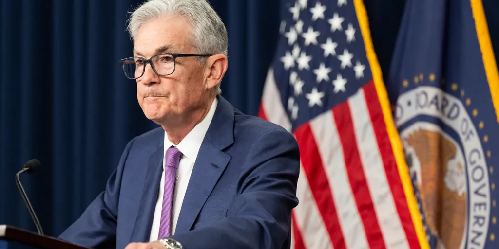 The quiet visual cue Powell employs to reinforce the Fed's independence