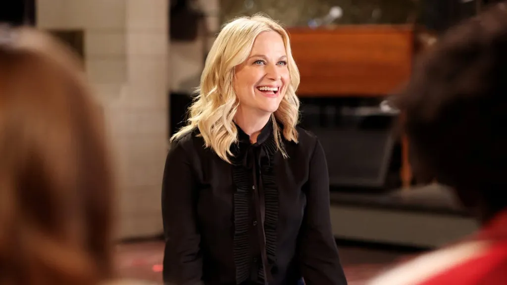 Amy Poehler, Tina Fey reunite in 'SNL' cold open to mock Pam Bondi, Kristi Noem