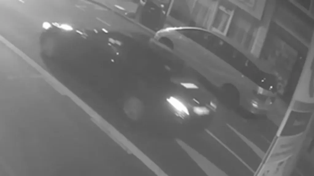 Moment gunmen flee after assassinating working men's club owner