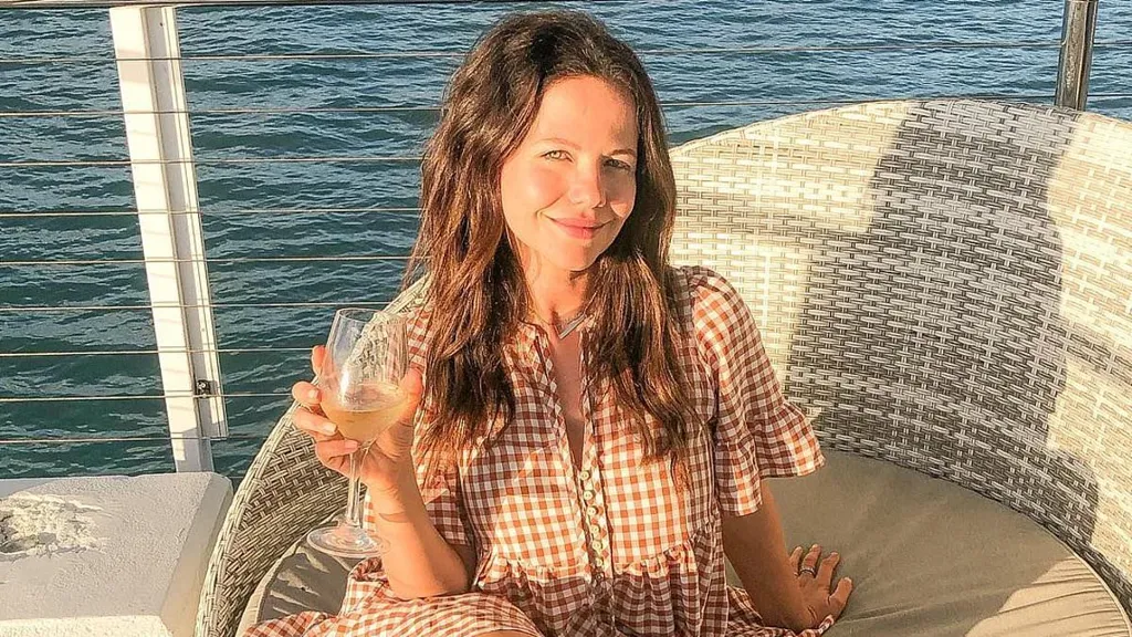 Tammin Sursok's Mediterranean holiday marred by 'embarrassing' injury