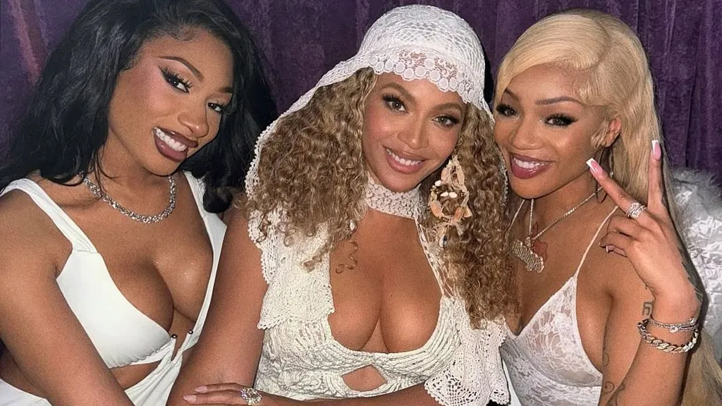 Chart-topping star finally 'confirms' she got a nose job