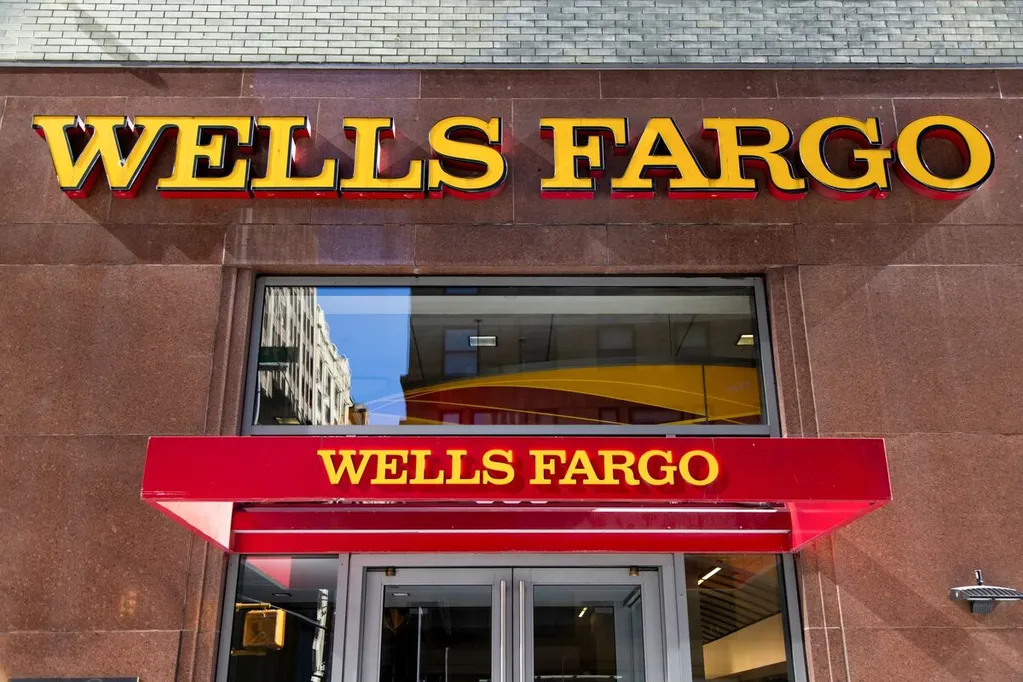 Wells Fargo Trims S&P 500 Target, Says Iran War to Limit Gains