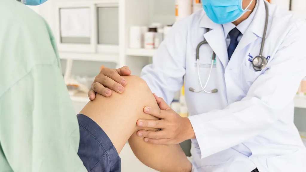 The real reason why your crippling knee pain isn't going away
