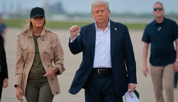 Trump Visits Texas Flooded Area, Dismissing Criticism On Alerts