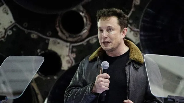 Apollo-era space colony dreams inspire Musk's moon transport plan