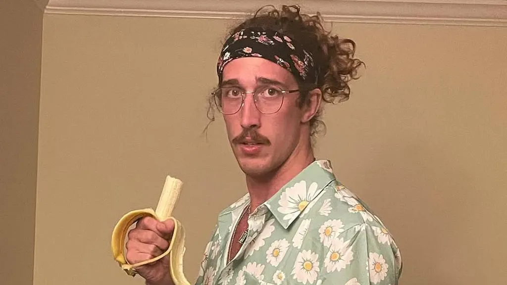 YouTube star, 30, rushed to ICU for organ failure