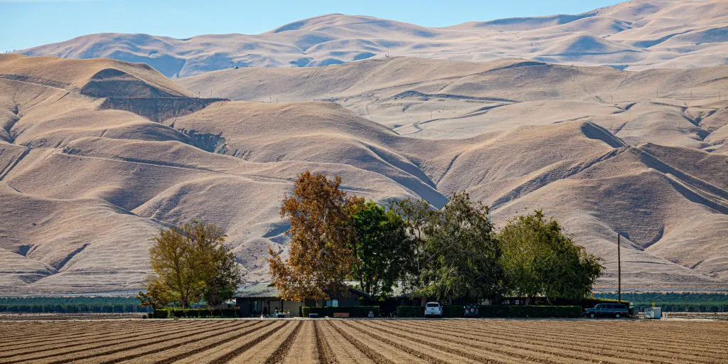 The parched planet paradox: How drought and sea level rise feed on each other