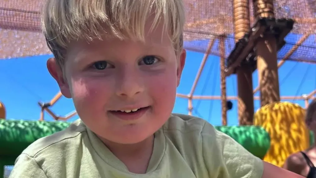 Moscow wades into case of missing British boy, 3