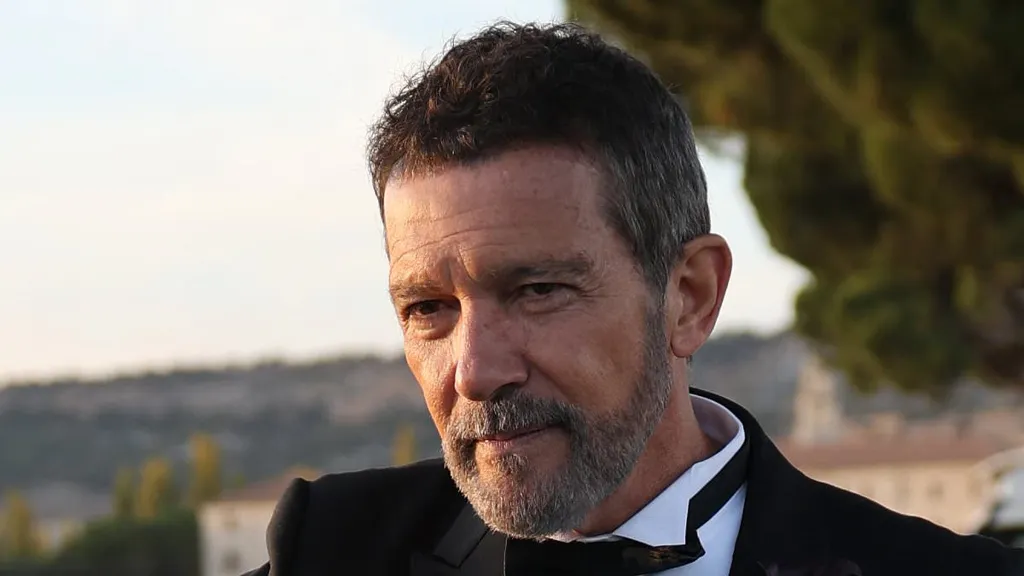 Antonio Banderas' daughter weds childhood sweetheart in dreamy wedding