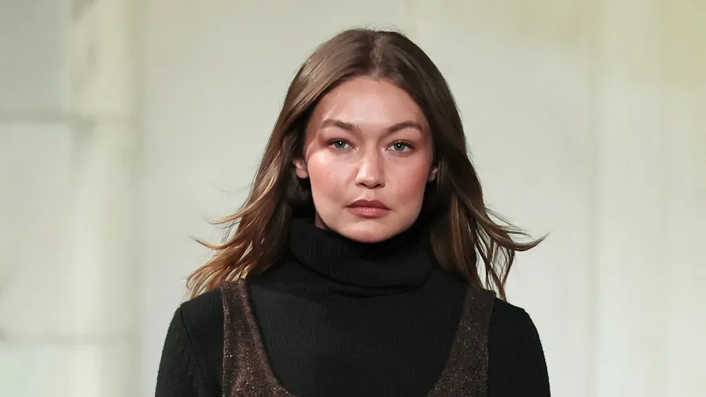 Gigi Hadid tells daughter 'I love you 100%' after Zayn's comments