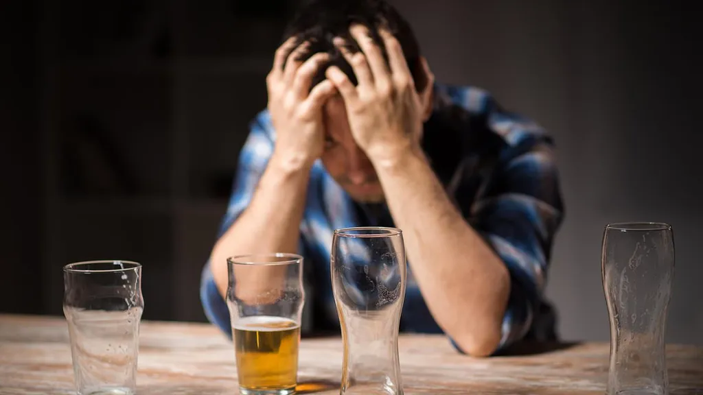 Experts warn of perils of 'high-intensity drinking' this party season