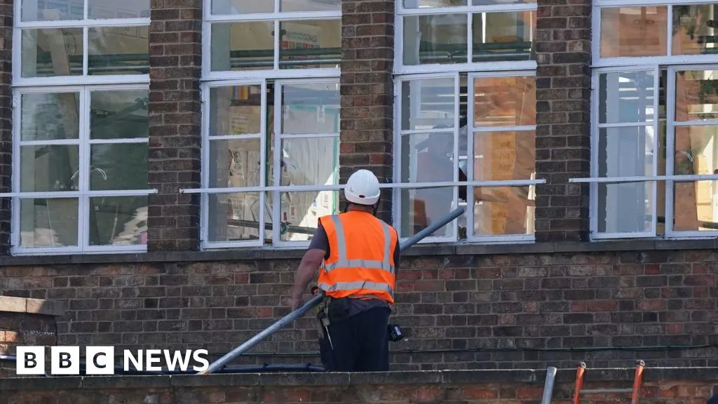 New plan to fix 'ageing and fragile' schools exposed by Raac crisis