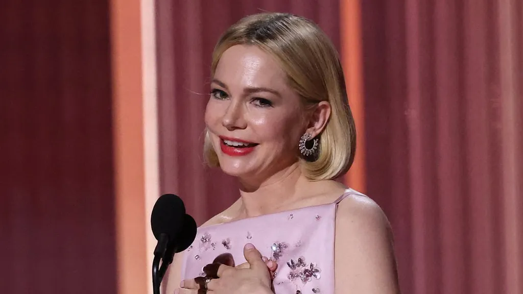 Michelle Williams seen for first time since James Van Der Beek's death
