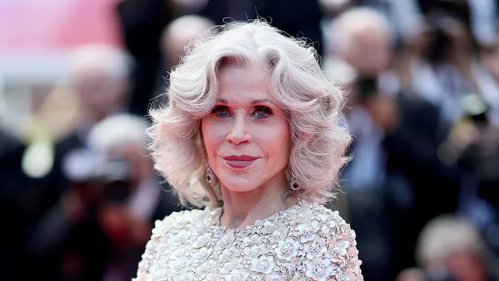 Jane Fonda, 87, stuns in a timeless gown at the Cannes Film Festival