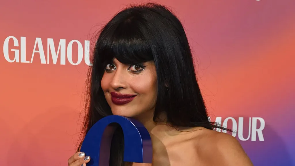 Jameela Jamil gives speech about her 'broken body' at Glamour Awards