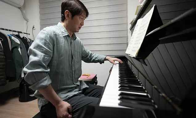 After a paralyzing stroke, a South Korean pianist recreates...
