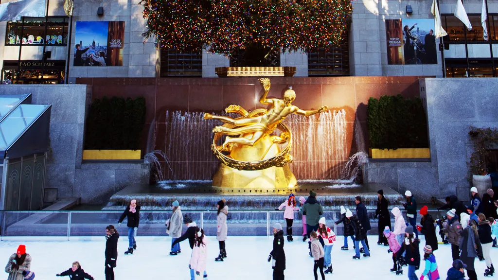 How Skating at Rockefeller Center Became New York's Most Iconic Christmas Tradition