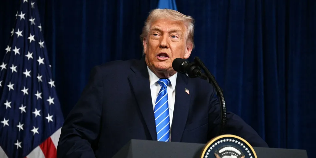 Trump targets Rep. Ilhan Omar in post attacking Somali immigrants over Minnesota fraud claims