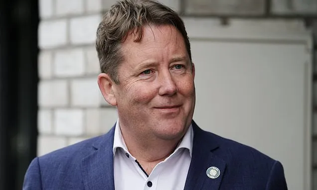 'Medical lifeline´ between Donegal and Dublin will be cut,...