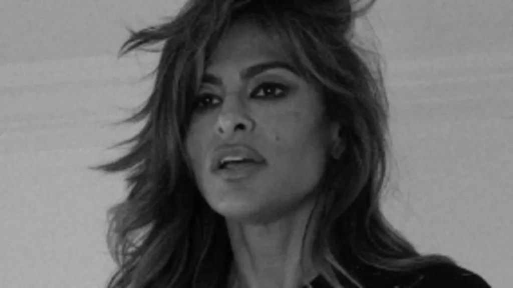 Hollywood shares loving Valentine's Day tributes with sweet snaps