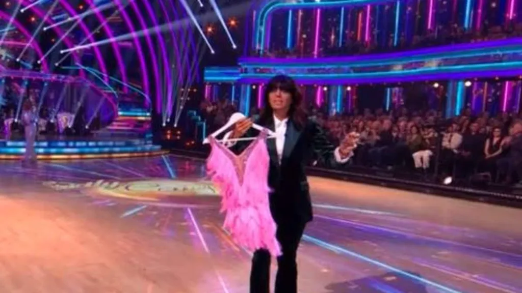 Strictly fans left in hysterics as show collapses into 'chaos'