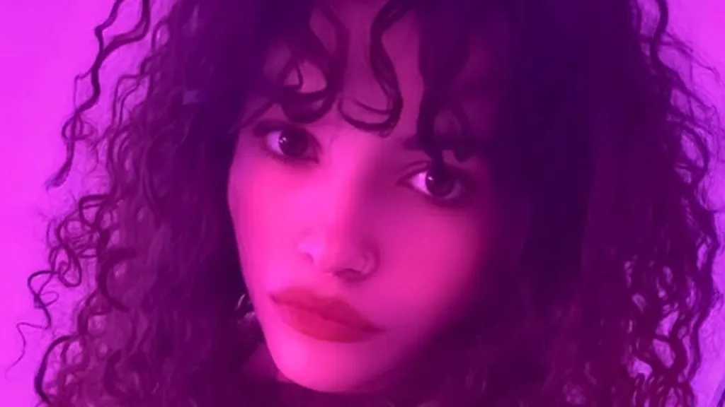 David Bowie's daughter insists she does 'not blame her family'